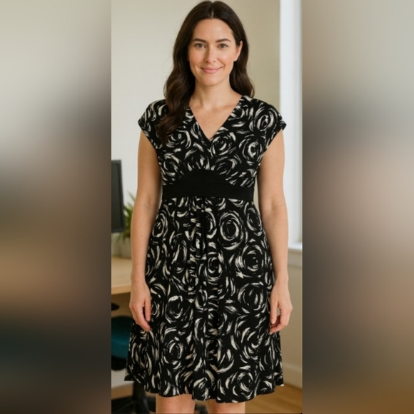 Jones New York Dresses & Skirts - Jones New York Black and White Dress Size 6